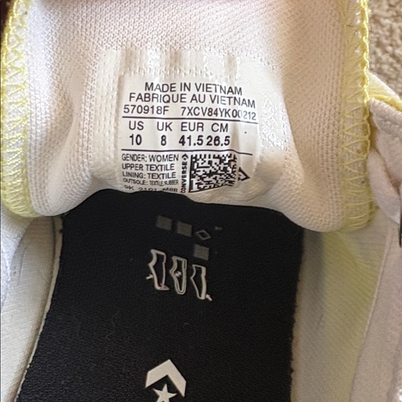 Converse All Star Low Top Sneaker in Yellow Multi Floral Womens Size 10 - Picture 2 of 10